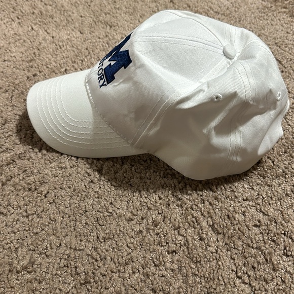 U of M vintage hat - Picture 2 of 4